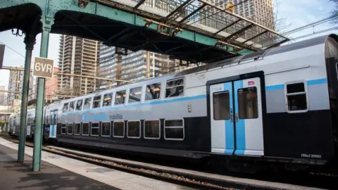 Man arrested after viral video of alleged rape attempt on Paris train