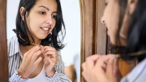 Gold and tech purchases drive strong retail sales